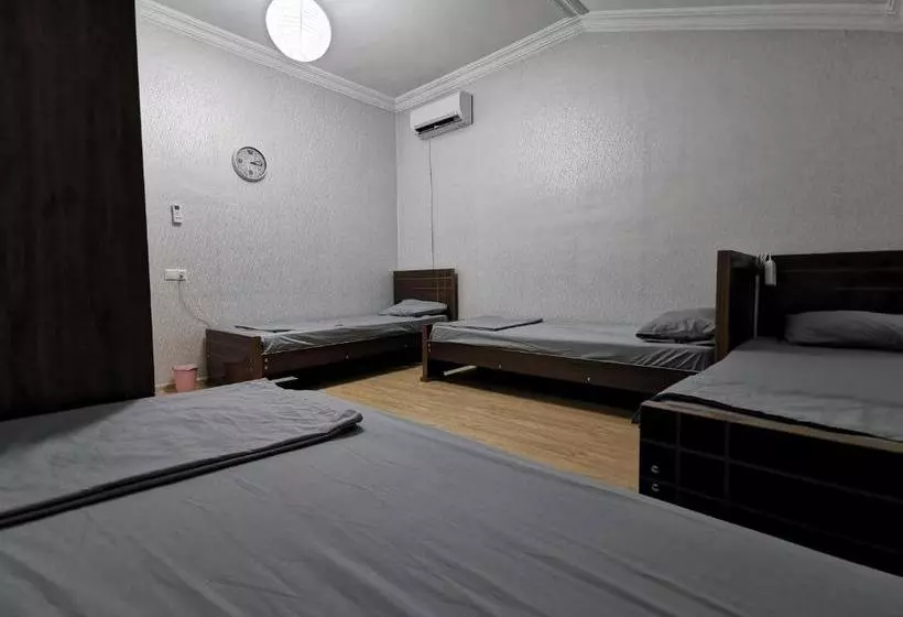 هاستل Rose House