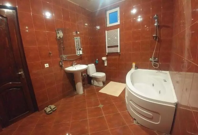 هاستل Rose House