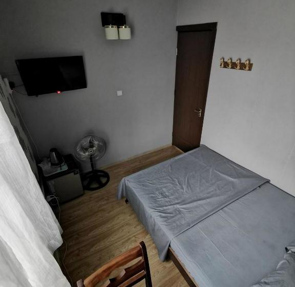 هاستل Rose House