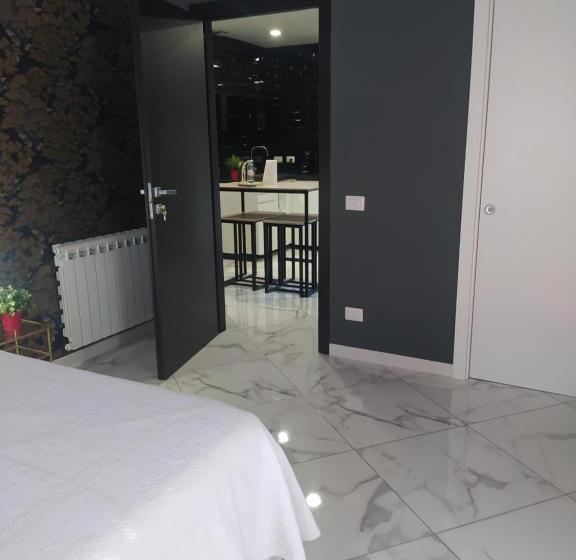 تختخواب و صبحانه Linda S Guest House