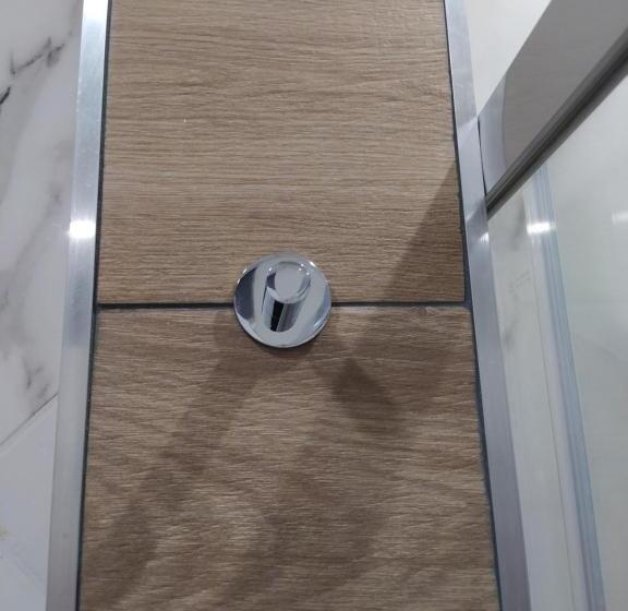 تختخواب و صبحانه Linda S Guest House