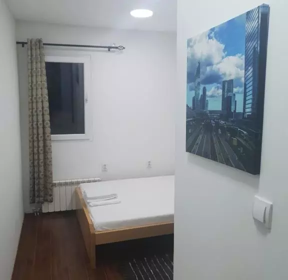 پانسیون Apartments And Rooms L E F T River Belgrade