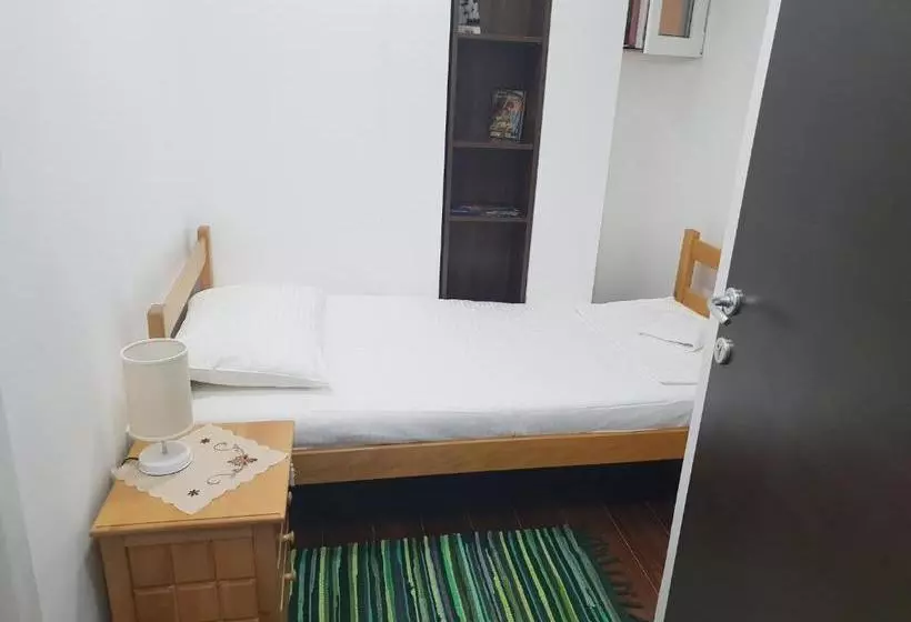 پانسیون Apartments And Rooms L E F T River Belgrade