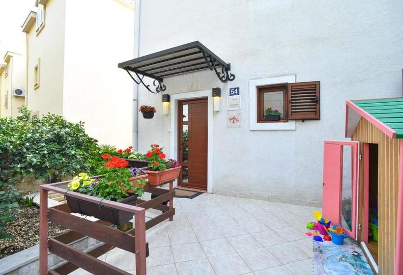 پانسیون Guest House Jedro