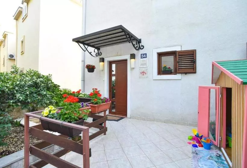 پانسیون Guest House Jedro