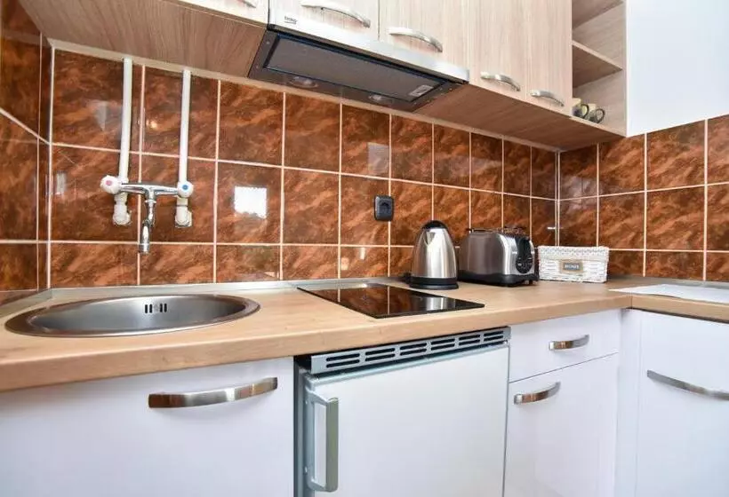 پانسیون Guest House Jedro