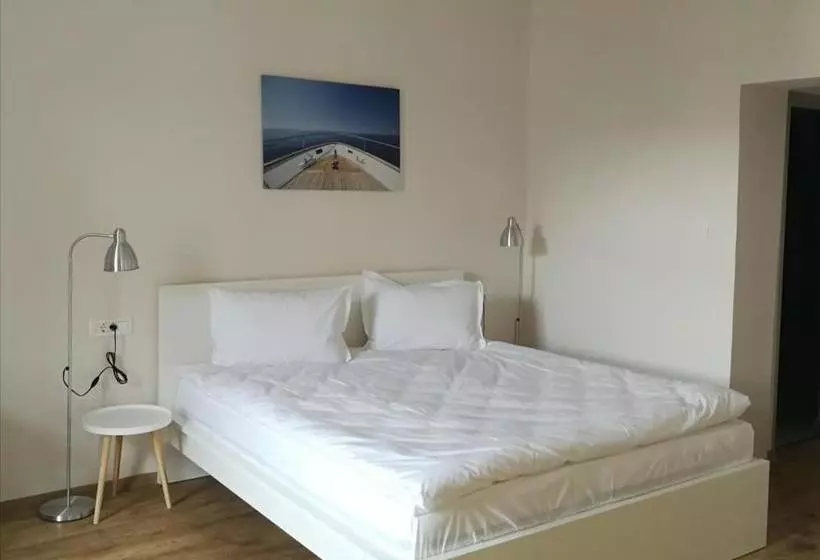 ペンション Jules Home