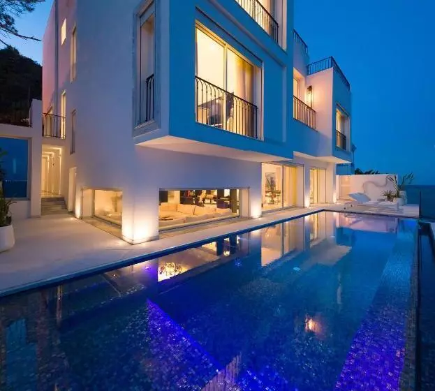 پانسیون Maison Dedine  Smallluxuryhotels  Adults Only