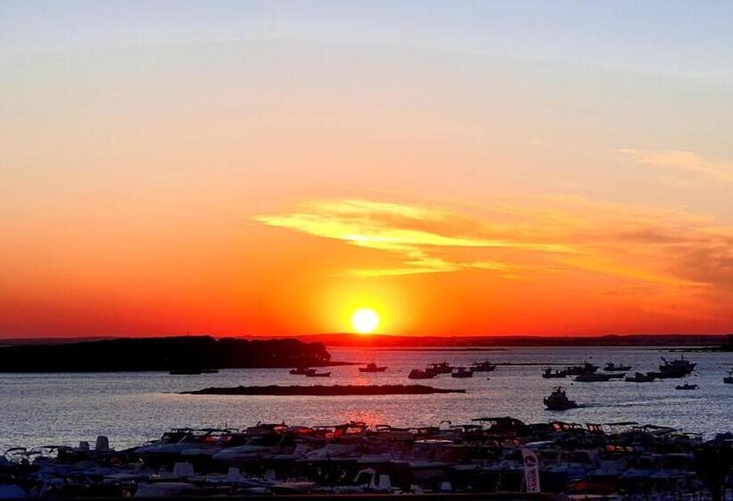 פנסיון Marebed Apartments & Rooms