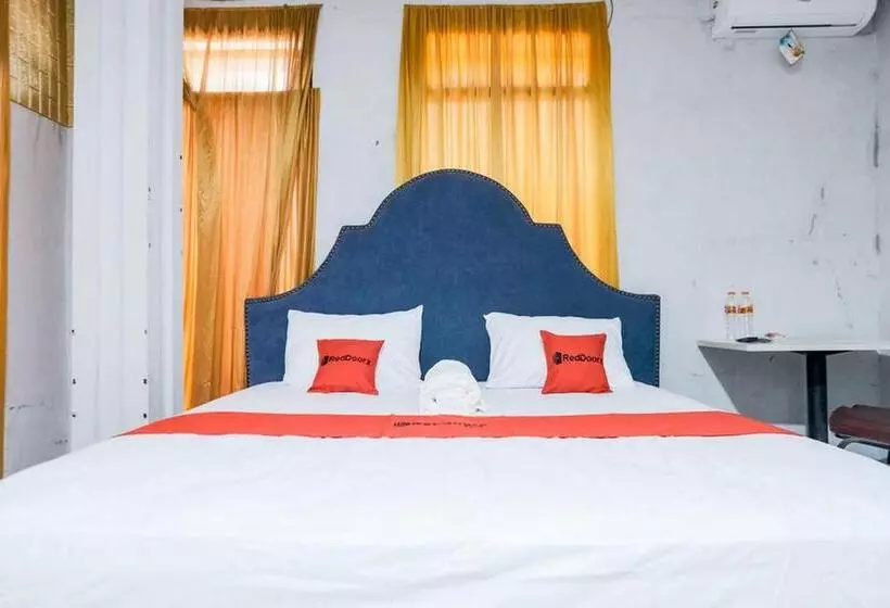 Majatalo Reddoorz @ Jalan Gajah Mada Medan 2