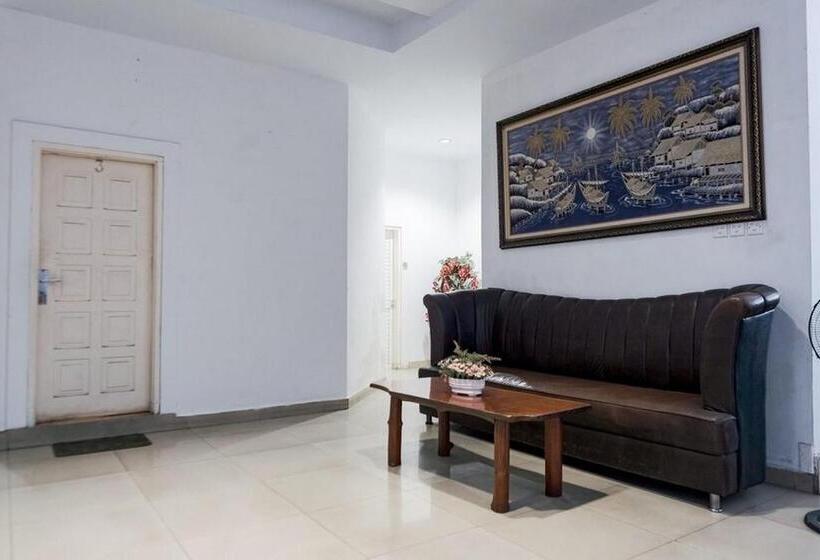 膳宿费 Reddoorz @ Jalan Gajah Mada Medan 2