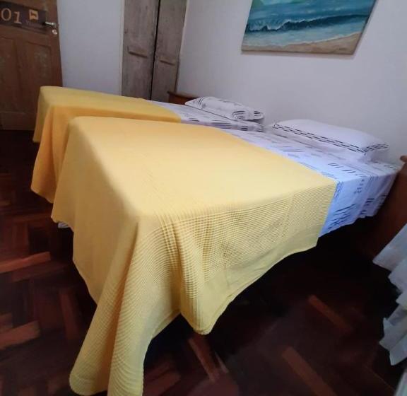 Yellow Hostel Praia Da Costa