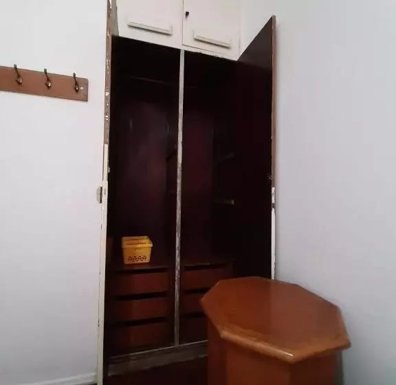 Yellow Hostel Praia Da Costa