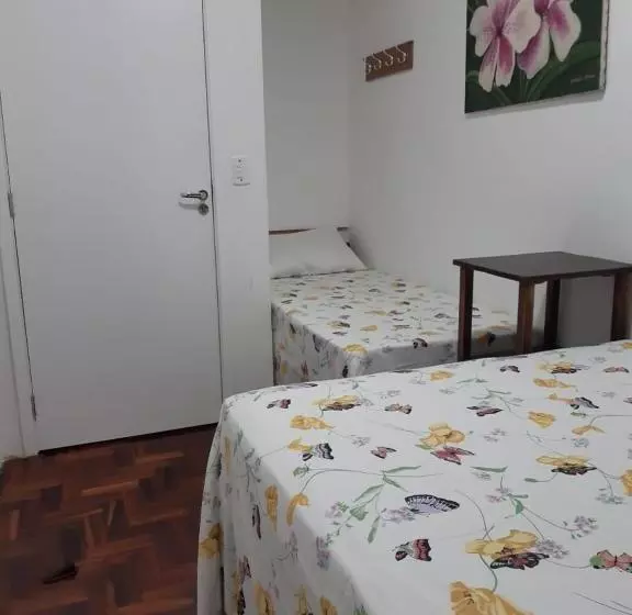 Yellow Hostel Praia Da Costa