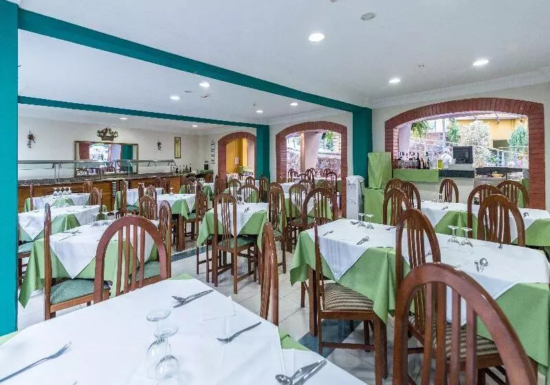 Apartamentos La Carabela