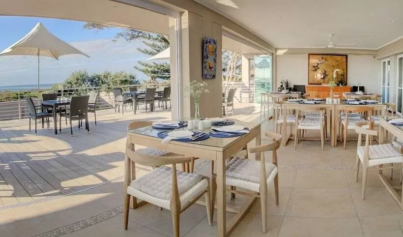 Отель Abalone Guest Lodge