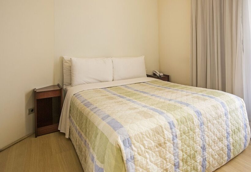 בית מלון כפרי Astron Garden Special