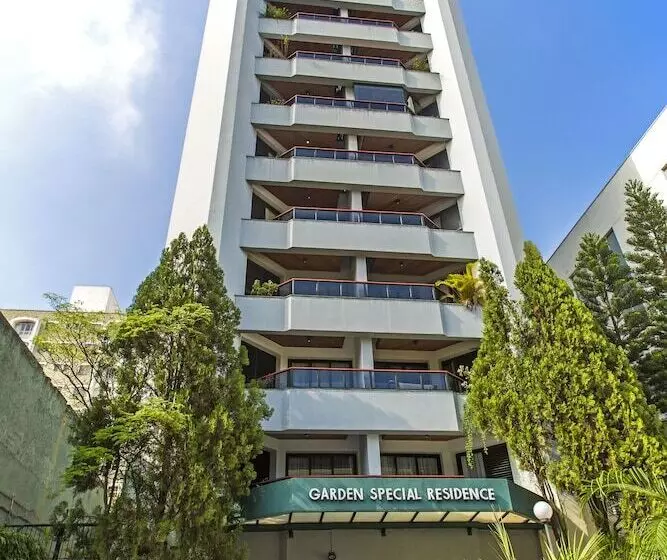 בית מלון כפרי Astron Garden Special