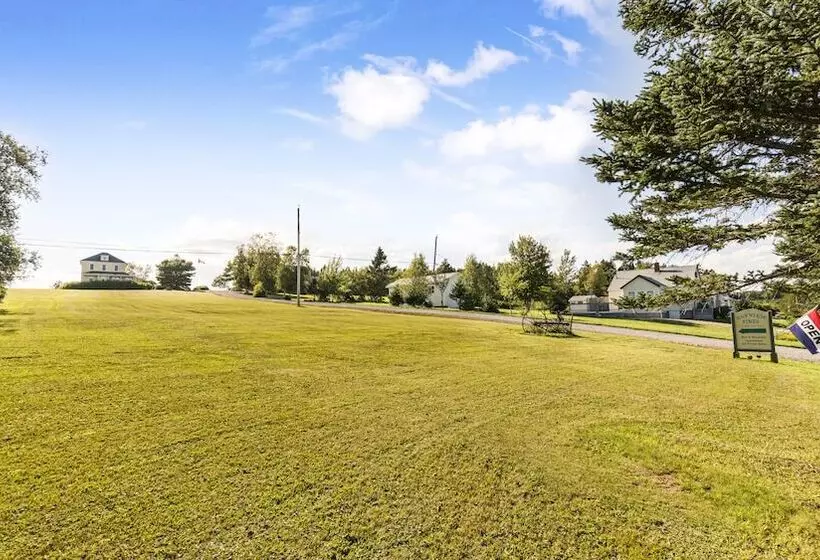 فندق Bayview Pines Country Inn B&b