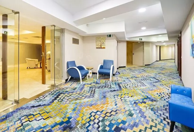 Otel Bull Reina Isabel & Spa