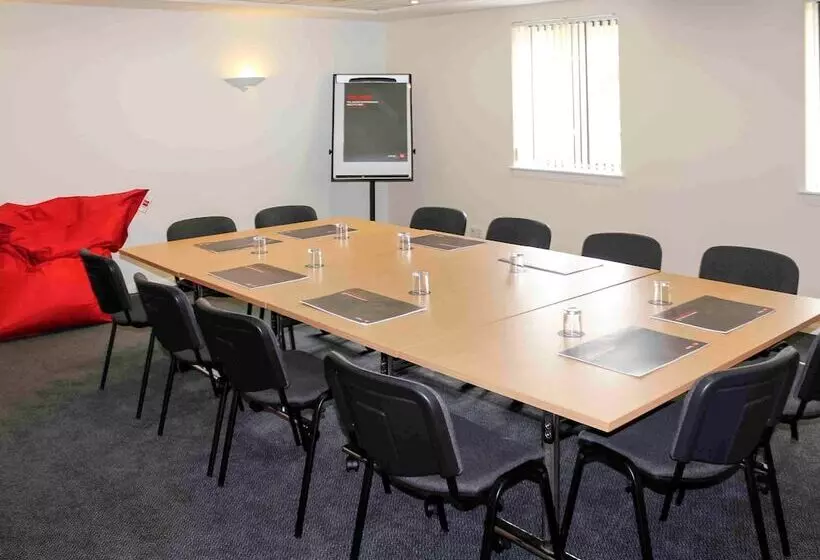 호텔 Ibis Cardiff Gate  International Business Park