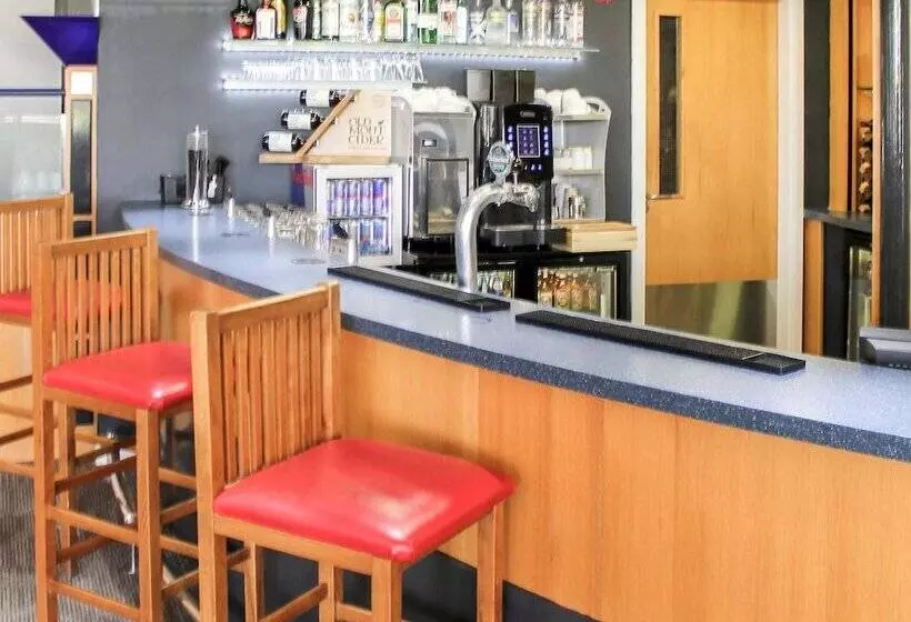 호텔 Ibis Cardiff Gate  International Business Park