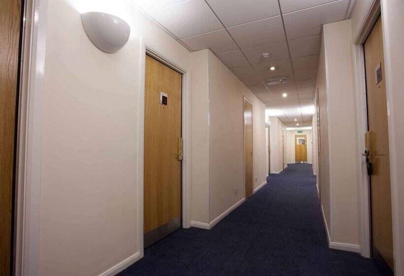 酒店 Ibis Cardiff Gate  International Business Park