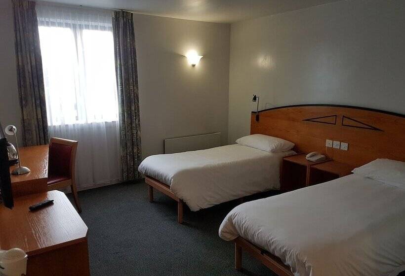 酒店 Ibis Cardiff Gate  International Business Park