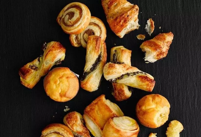 Отель Ibis Manchester Centre 96 Portland Street