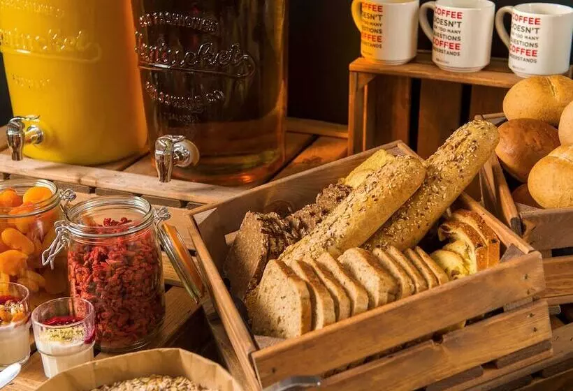 Отель Ibis Manchester Centre 96 Portland Street