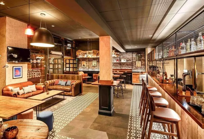 Отель Ibis Manchester Centre 96 Portland Street