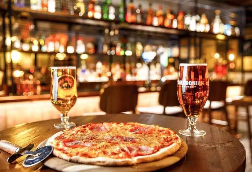 Отель Ibis Manchester Centre 96 Portland Street