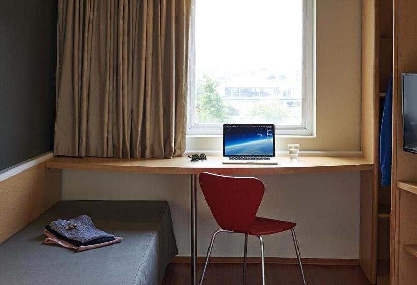 Otel Ibis Monterrey Valle