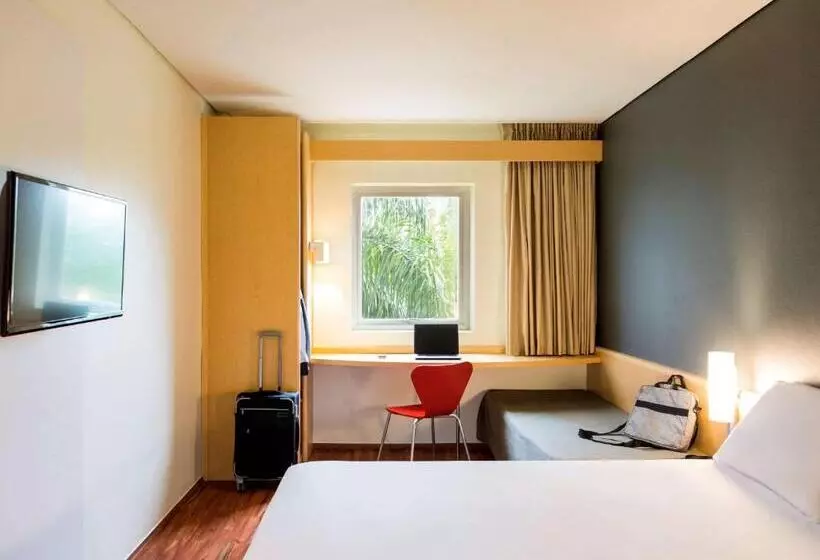 Отель Ibis Monterrey Valle