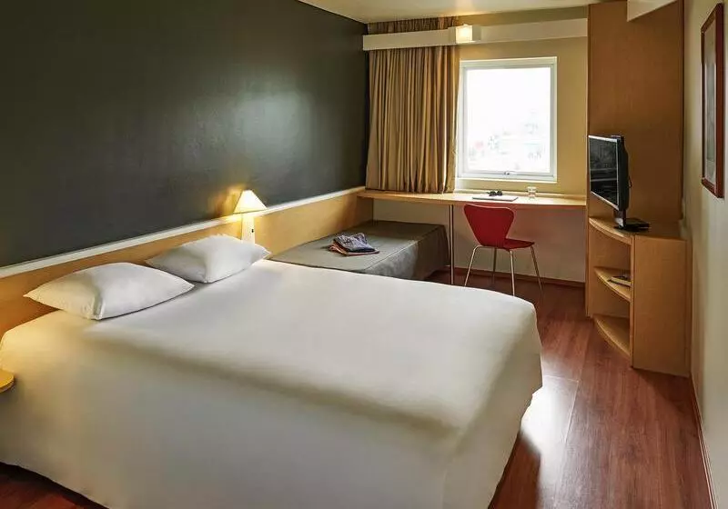 Отель Ibis Monterrey Valle