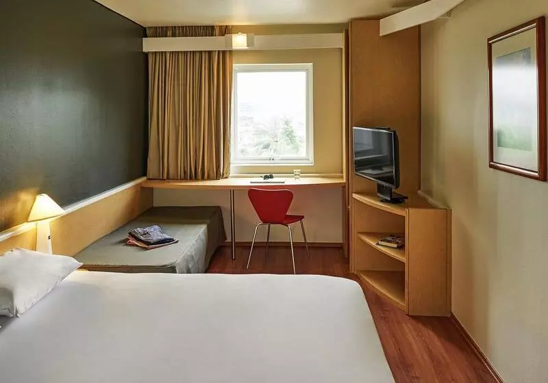 Отель Ibis Monterrey Valle