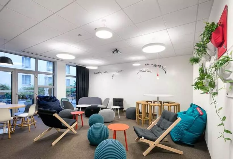 هتل Ibis Praha Wenceslas Square