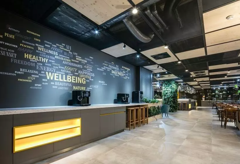 هتل Ibis Praha Wenceslas Square