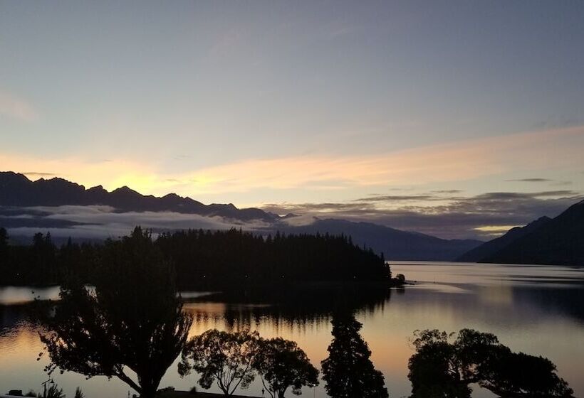 בית מלון כפרי St Moritz Queenstown Mgallery By Sofitel