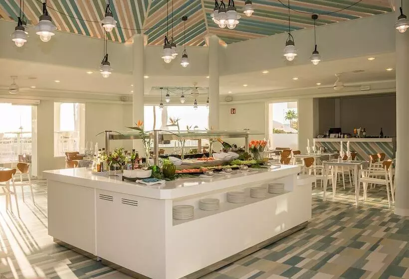 Hovima La Pinta Beachfront Family