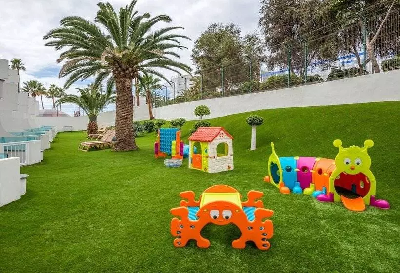 Hovima La Pinta Beachfront Family