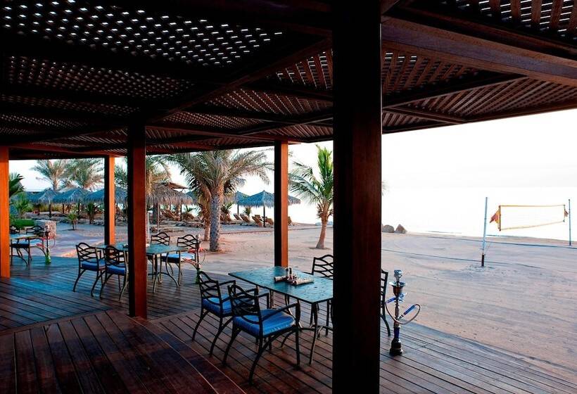 Le Méridien Al Aqah Beach Resort
