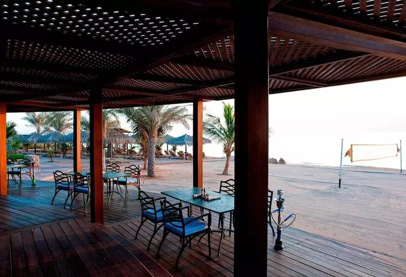 Le Méridien Al Aqah Beach Resort