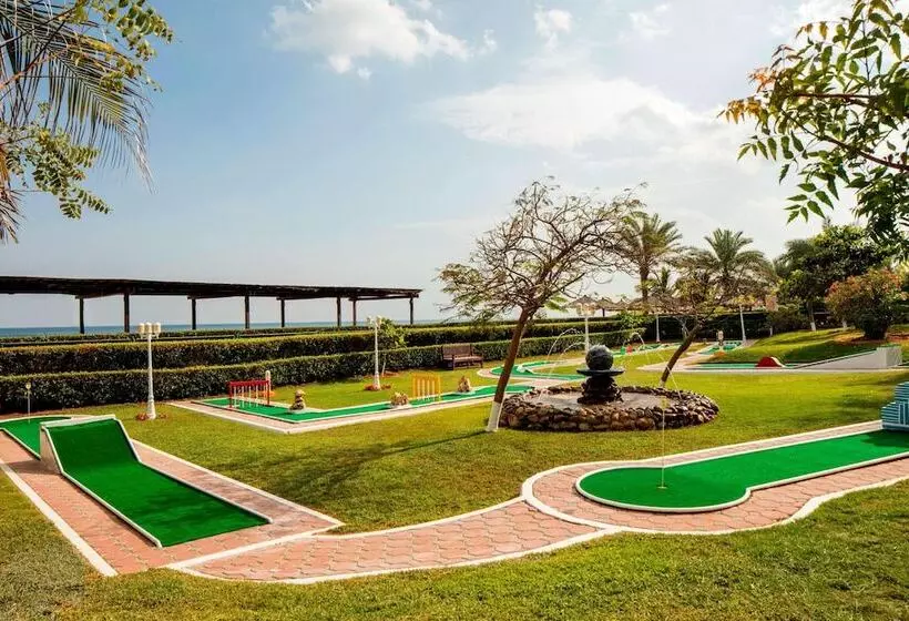 Le Méridien Al Aqah Beach Resort