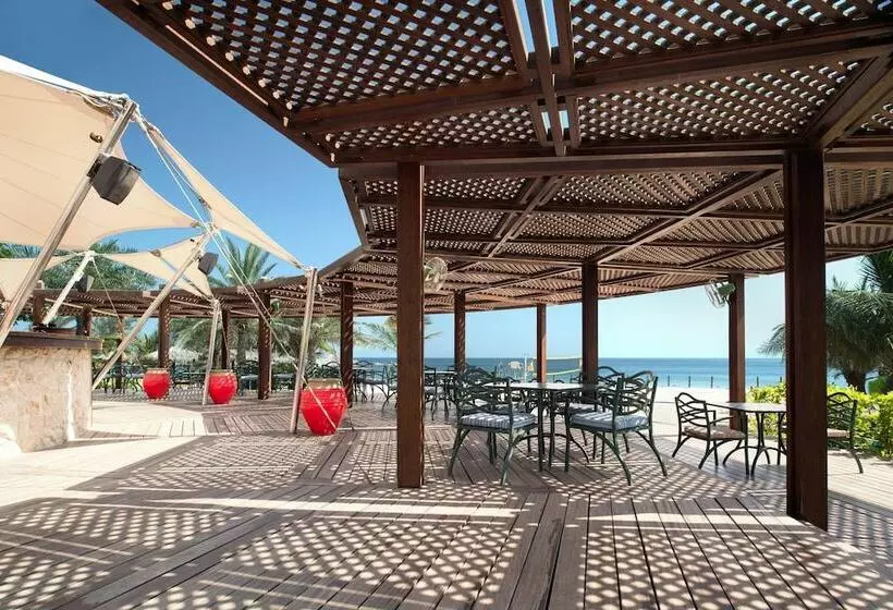 Le Méridien Al Aqah Beach Resort