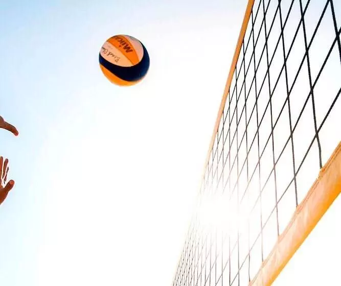 Le Méridien Al Aqah Beach Resort