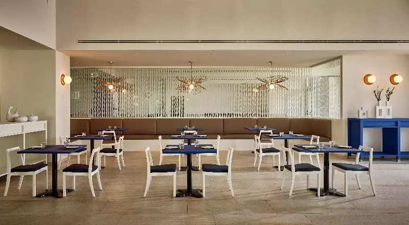 リゾートホテル Chia Laguna   Hotel Village