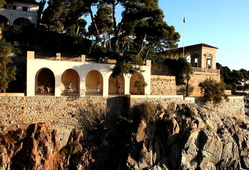 Van Der Valk Hotel Barcarola