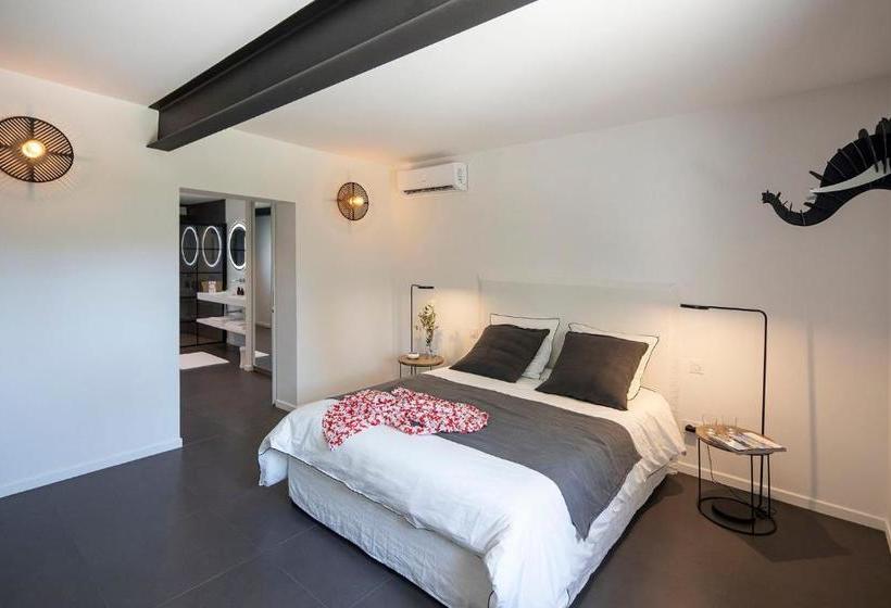 ベッドアンドブレックファースト Maison Galatéa