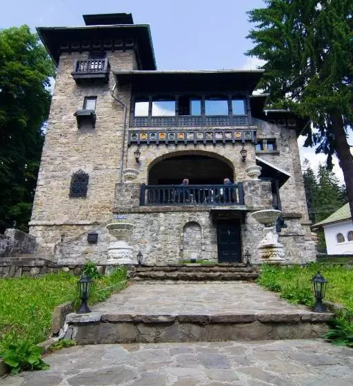 پانسیون Casa Cu Farfurii